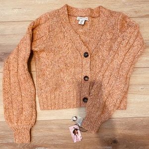 Sincerely Jules cable knit balloon crop cardigan